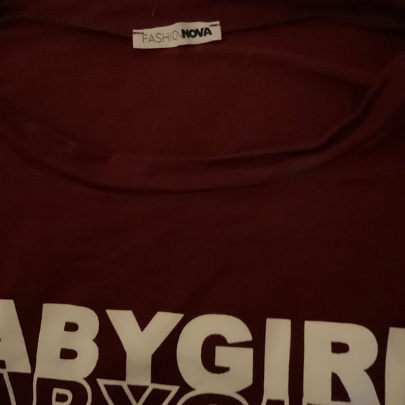 T-shirt by Fashion Nova - Picture 4 of 8